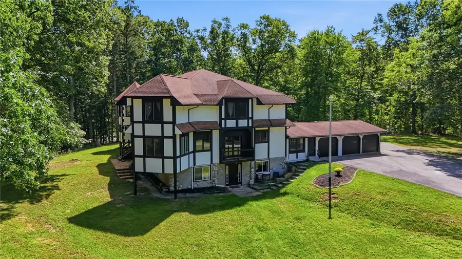 307 Fishers Road, Pittsford, NY 14534 - #2