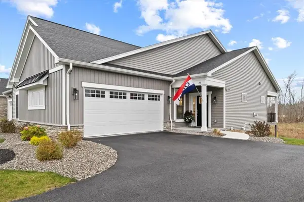 11 Cedarway Circle #240, Webster, NY 14580