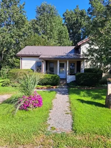 2099 Swett Road, Lyndonville, NY 14098