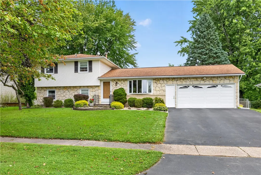 10 Rocklea Drive, Rochester, NY 14624 - #1