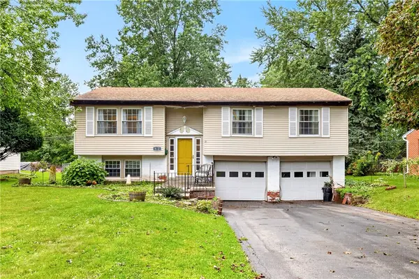 502 El Mar Drive, Greece, NY 14616
