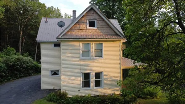 84 Peas Eddy Road, Hancock, NY 13783