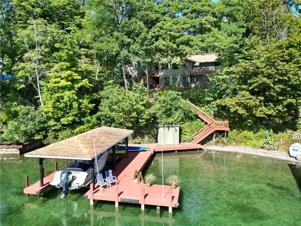 5041 County Road 16, Canandaigua, NY 14424