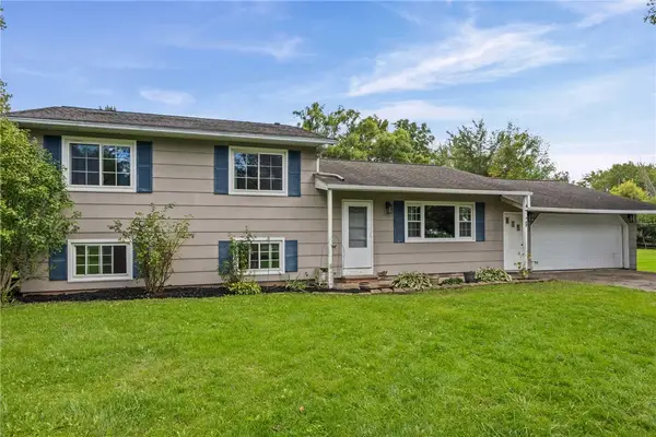 12 Spicewood Lane, Rochester, NY 14624