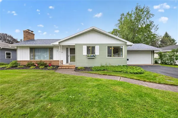 105 Pine Tree Lane, Rochester, NY 14617