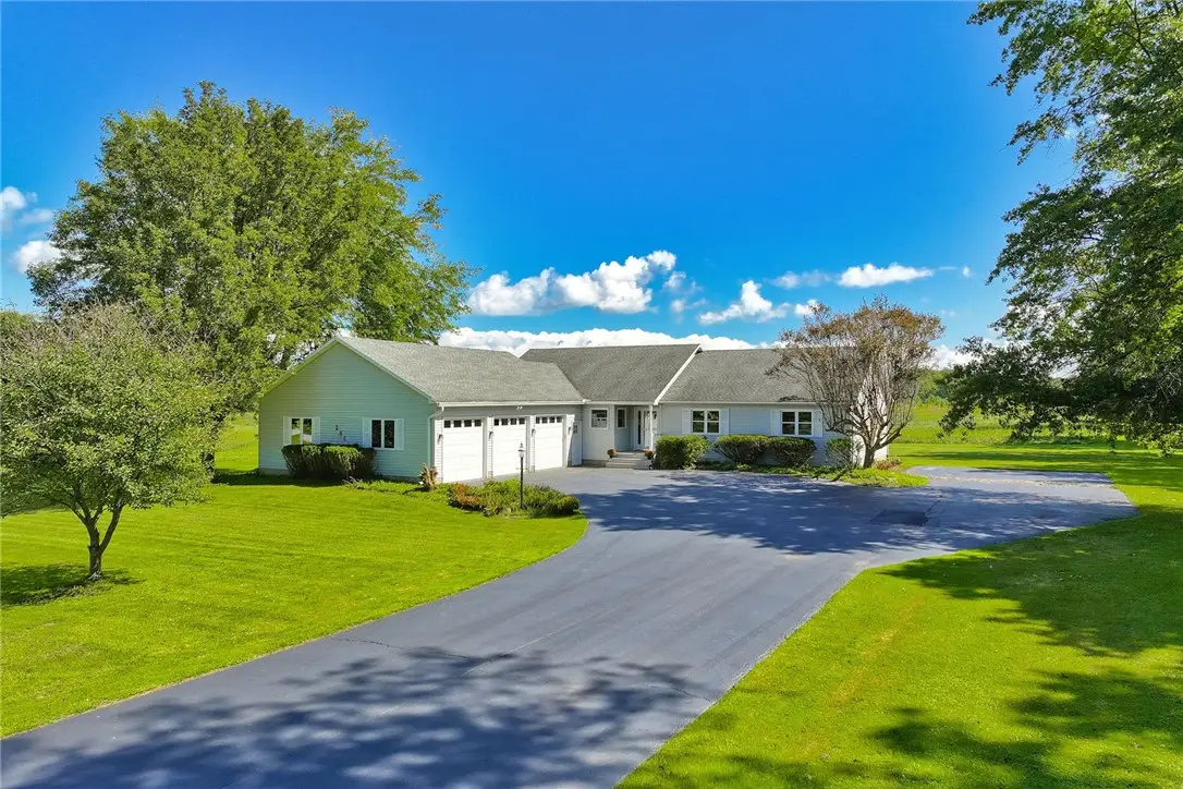 286 Phillips Road, Webster, NY 14580 - #1