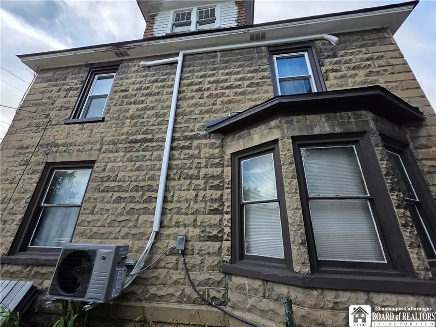 8 Curtis Street, Jamestown, NY 14701 - #3