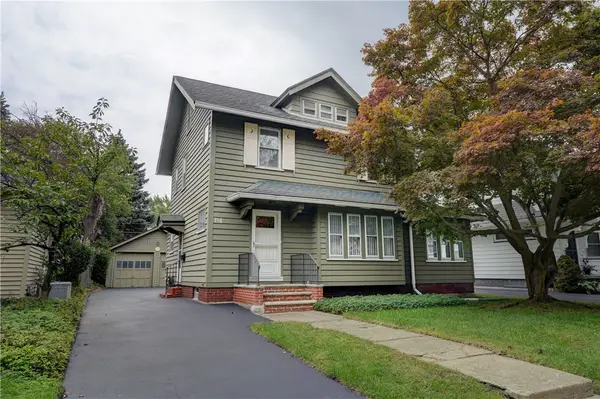 151 Hurstbourne Road, Irondequoit, NY 14609