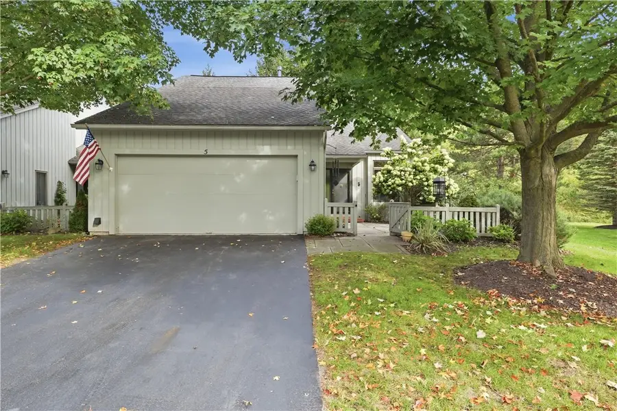 5 Hill Creek Road, Penfield, NY 14625 - #2
