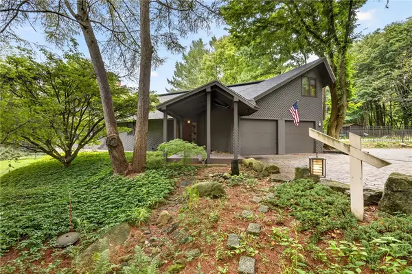 1551 Cranberry Pond Trl, Victor, NY 14564