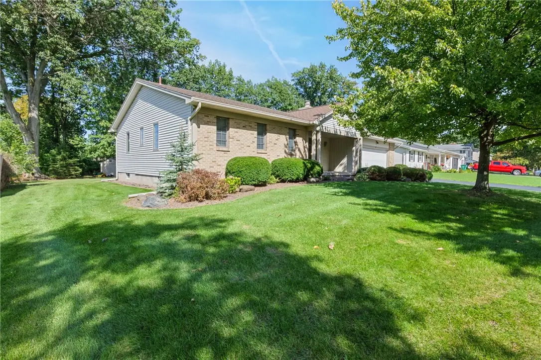 562 Vintage Lane, Rochester, NY 14615 - #1