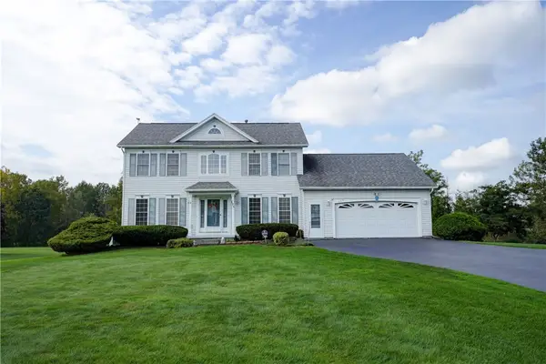 125 Sagewood Dr, Spencerport, NY 14559