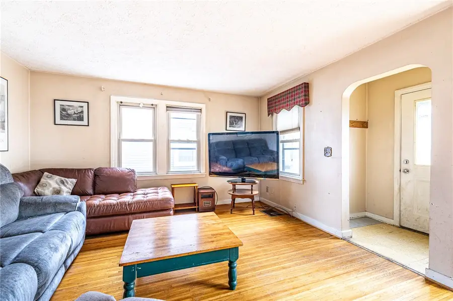 909 Whitlock Road, Rochester, NY 14609 - #3