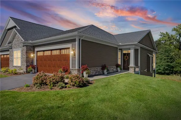1368 Dawns Mist Lndg, Webster, NY 14580