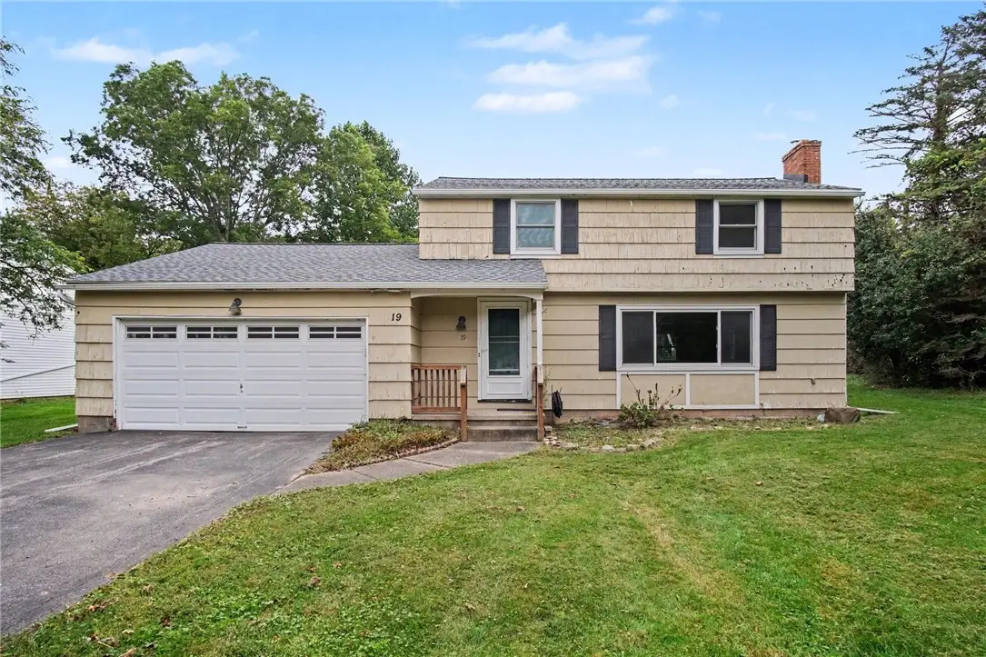 19 Crest View Dr, Rochester, NY 14625 - #1