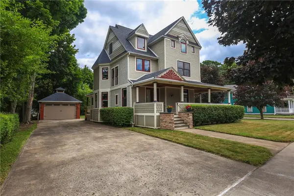 702 Park Place, Elmira, NY 14901