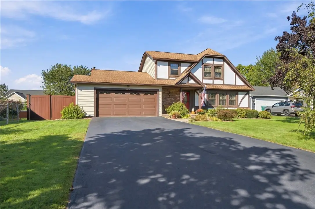 418 Crosby Lane, Rochester, NY 14612 - #1