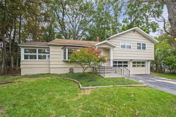 1566 Crittenden Road, Rochester, NY 14623