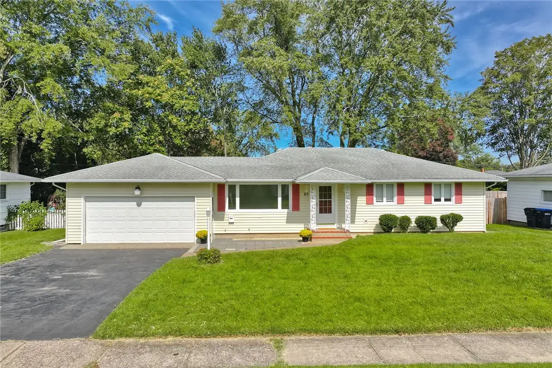 82 Woolacott Road, Rochester, NY 14617 - #1
