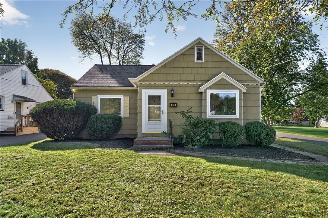 313 Washington Ave, Irondequoit, NY 14617 - #1