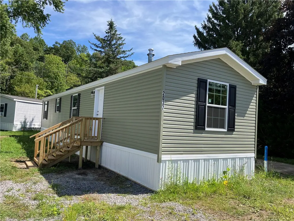 2037 Hemstreet Road, East Aurora, NY 14052 - #1