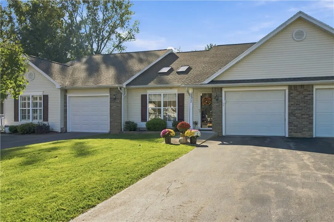 221 Rayfield Circle, Webster, NY 14580 - #1