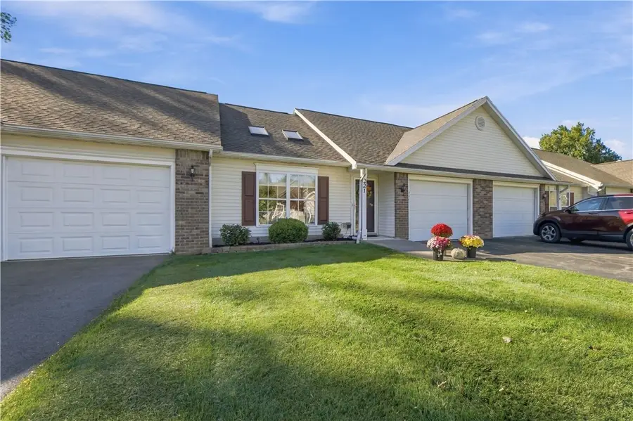 221 Rayfield Circle, Webster, NY 14580 - #3