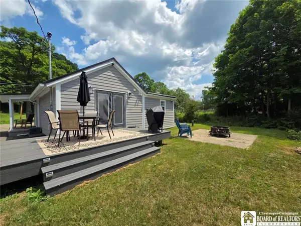 1270 Priest Hollow Road, Russell, PA 16345