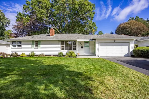 106 Pine Tree Lane, Rochester, NY 14617