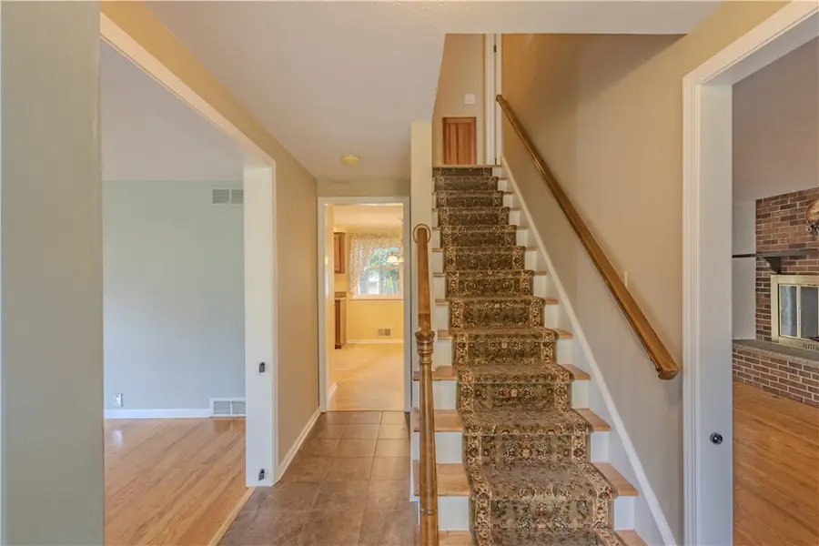 122 Selborne Chase, Fairport, NY 14450 - #3
