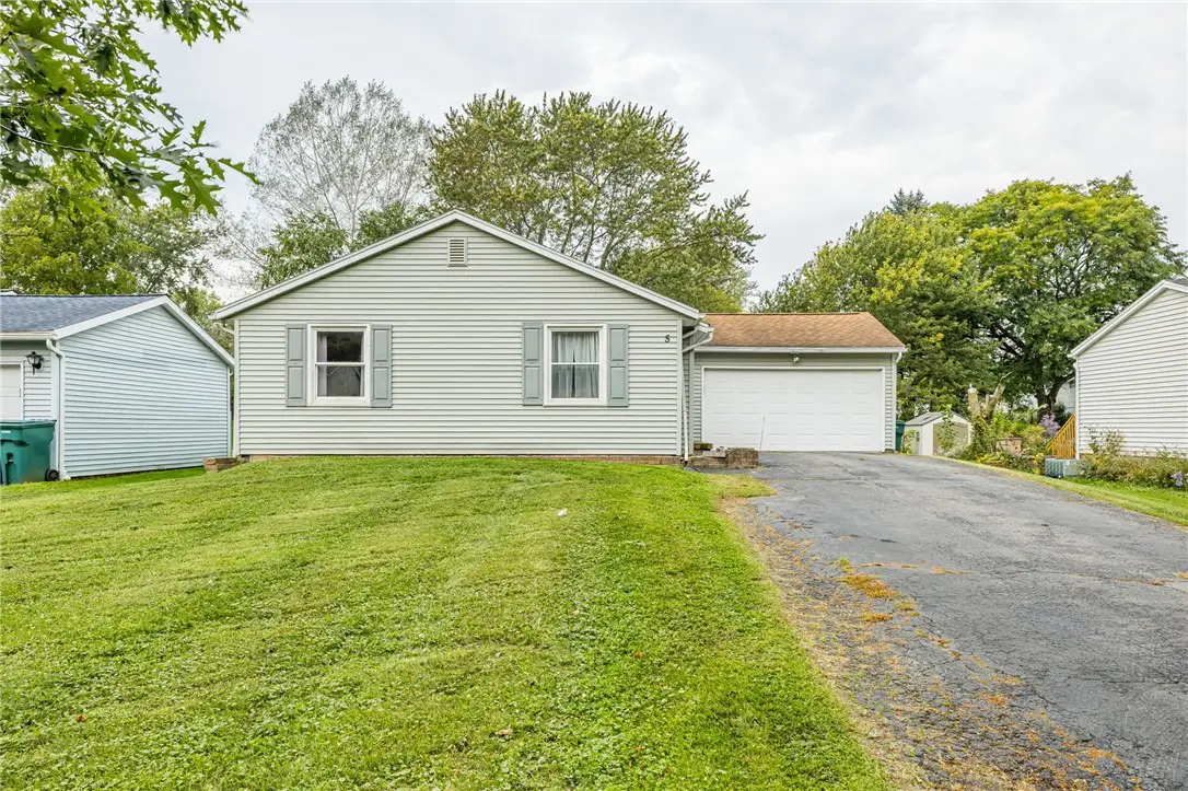 5 Village Trail, Spencerport, NY 14559 - #1