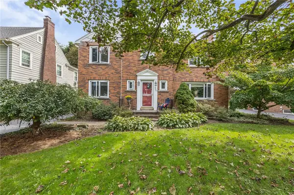 330 Rhinecliff Drive, Rochester, NY 14618