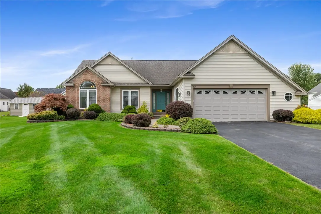 27 Lombardy Circle, Rochester, NY 14612 - #1