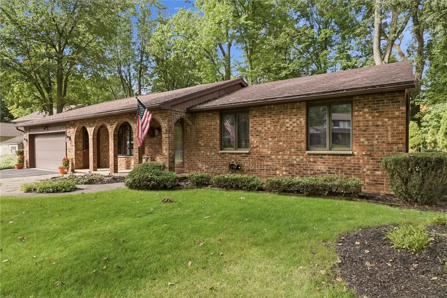 691 Finchingfield Lane, Webster, NY 14580 - #2