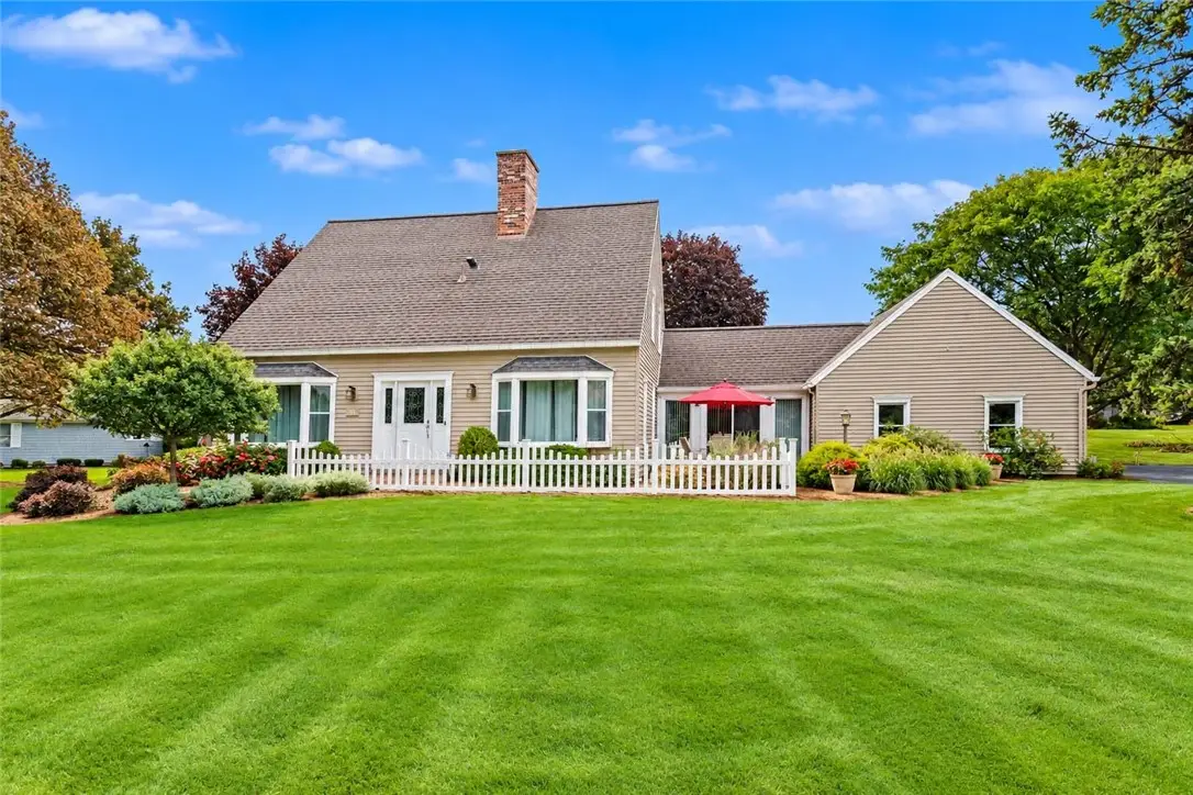 30 Stonington Dr, Pittsford, NY 14534 - #1