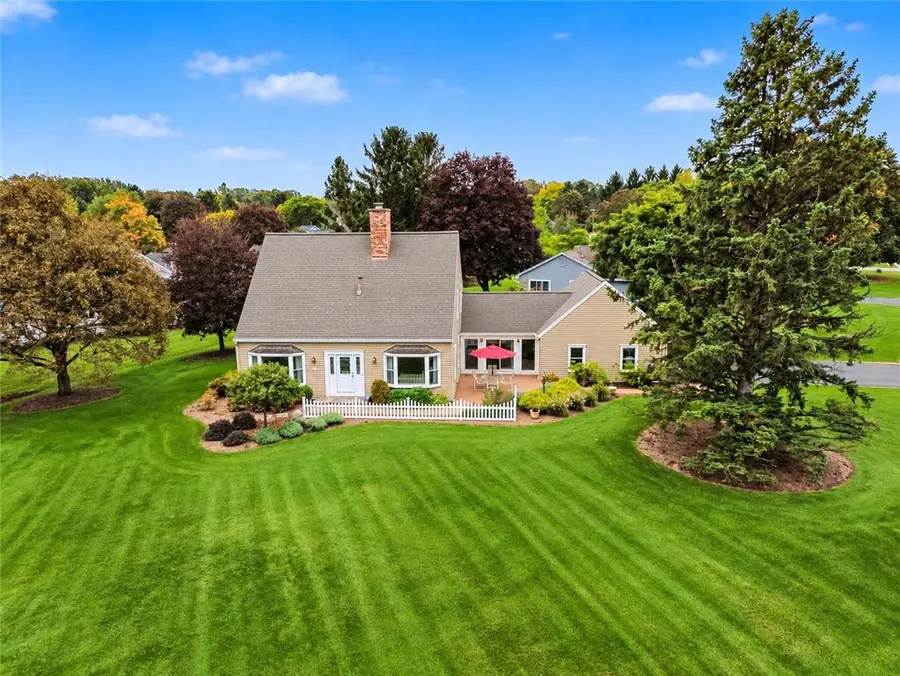 30 Stonington Dr, Pittsford, NY 14534 - #3