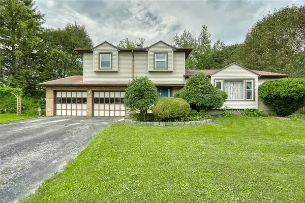 53 Twin Circle Drive, Rochester, NY 14624