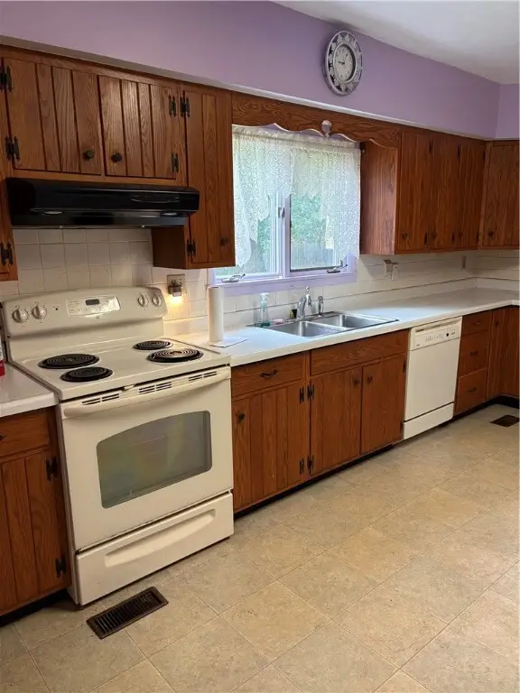 7 Leroy Avenue, Lansing, NY 14882 - #3