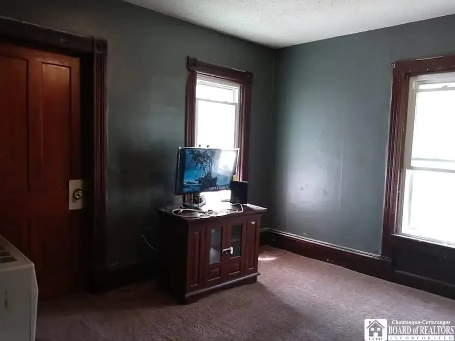 920 Newland Avenue, Jamestown, NY 14701 - #2