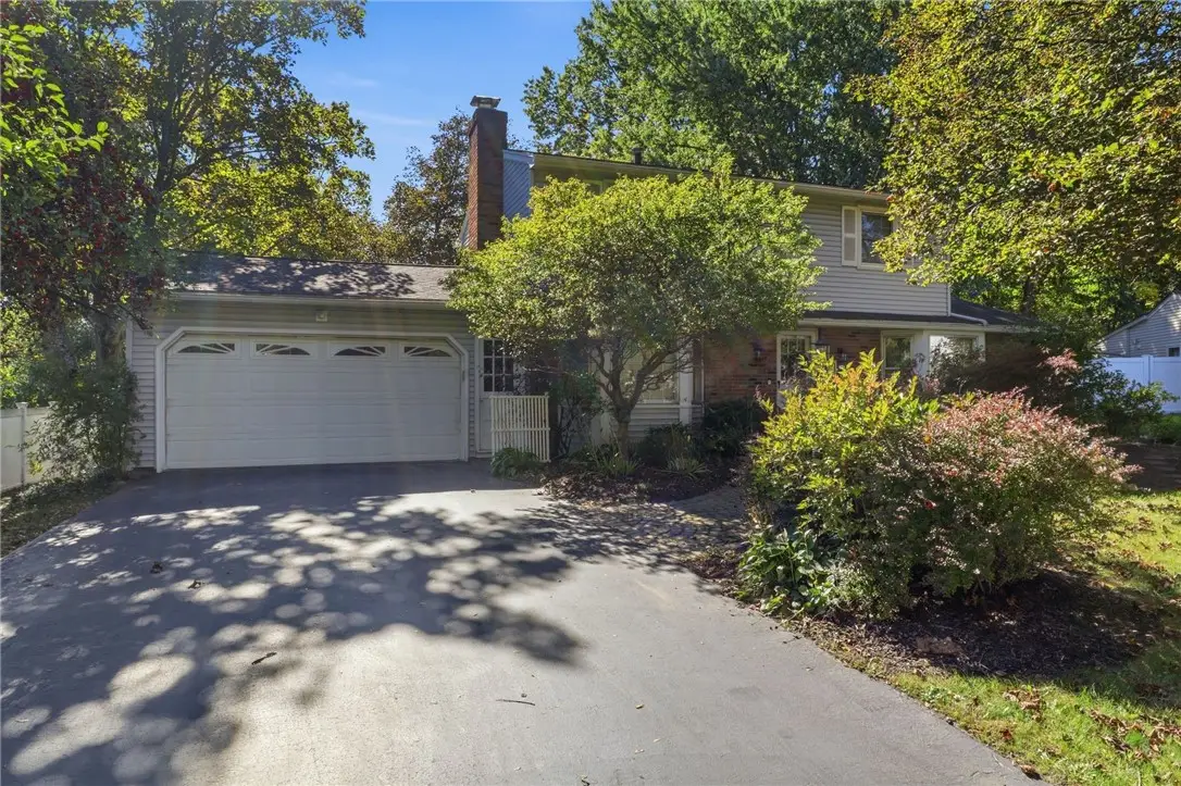 86 Squirrels Heath Road, Fairport, NY 14450 - #1