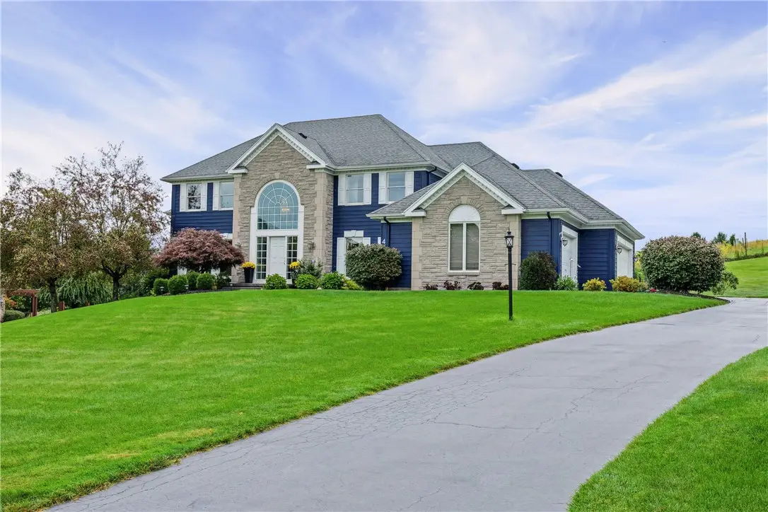 4 Vineyard Hill, Fairport, NY 14450 - #1