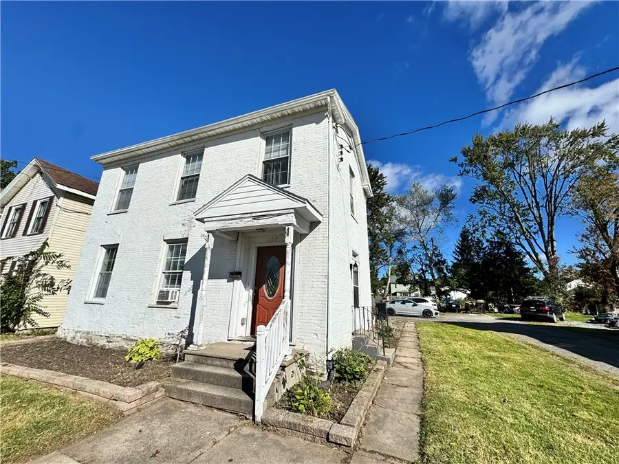 109 E Main Street, Waterloo, NY 13165 - #2