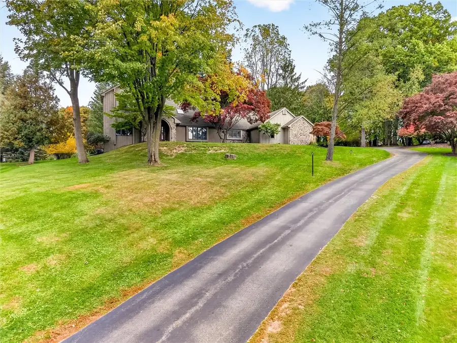 4 Pond View Drive, Pittsford, NY 14534 - #2