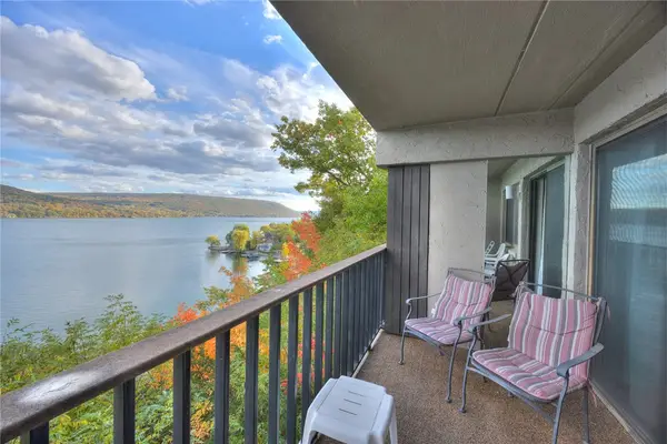 16 Cliffside Drive, Canandaigua, NY 14424