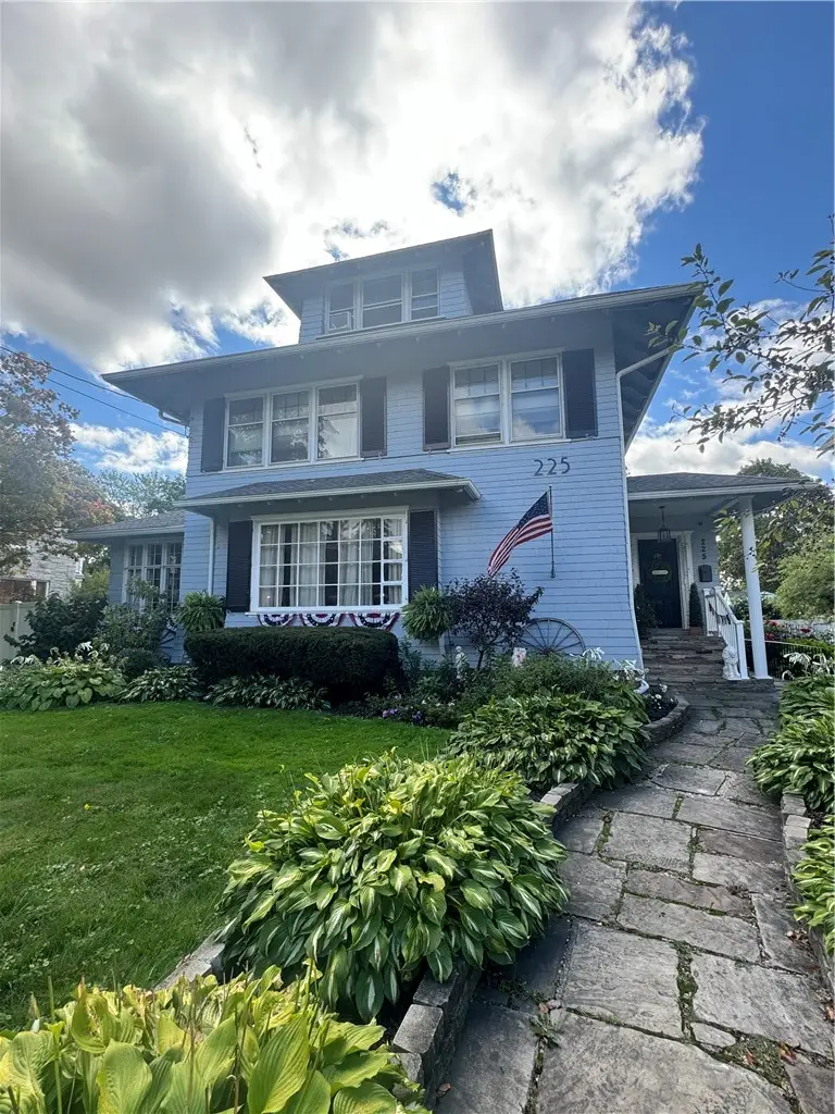 225 High Street, Lockport, NY 14094 - #2