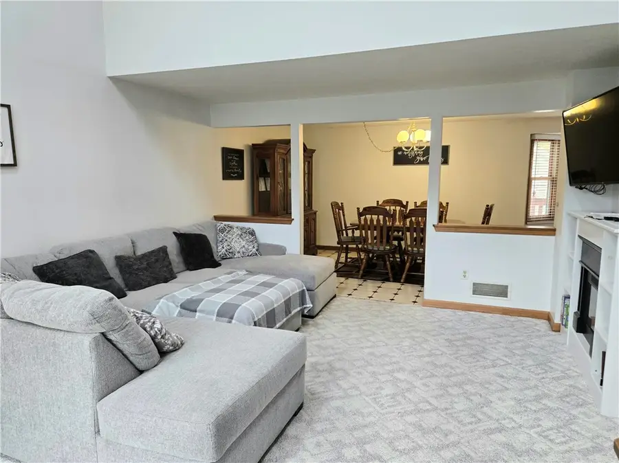 2 Cheshire Lane, Rochester, NY 14624 - #3