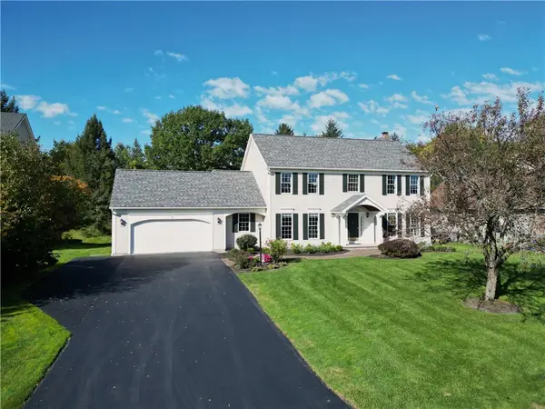9 Coddington Grv, Pittsford, NY 14534