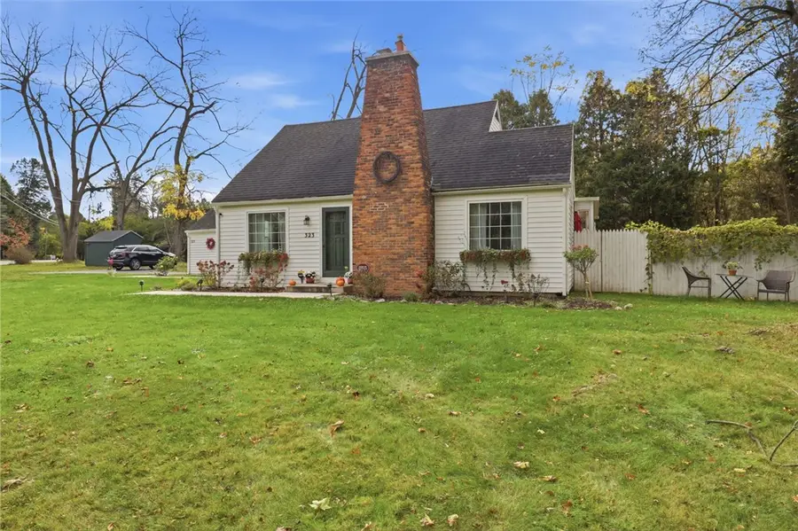 323 Embury Road, Penfield, NY 14526 - #2