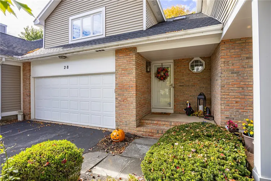 28 Chasewood Circle, Rochester, NY 14618 - #2