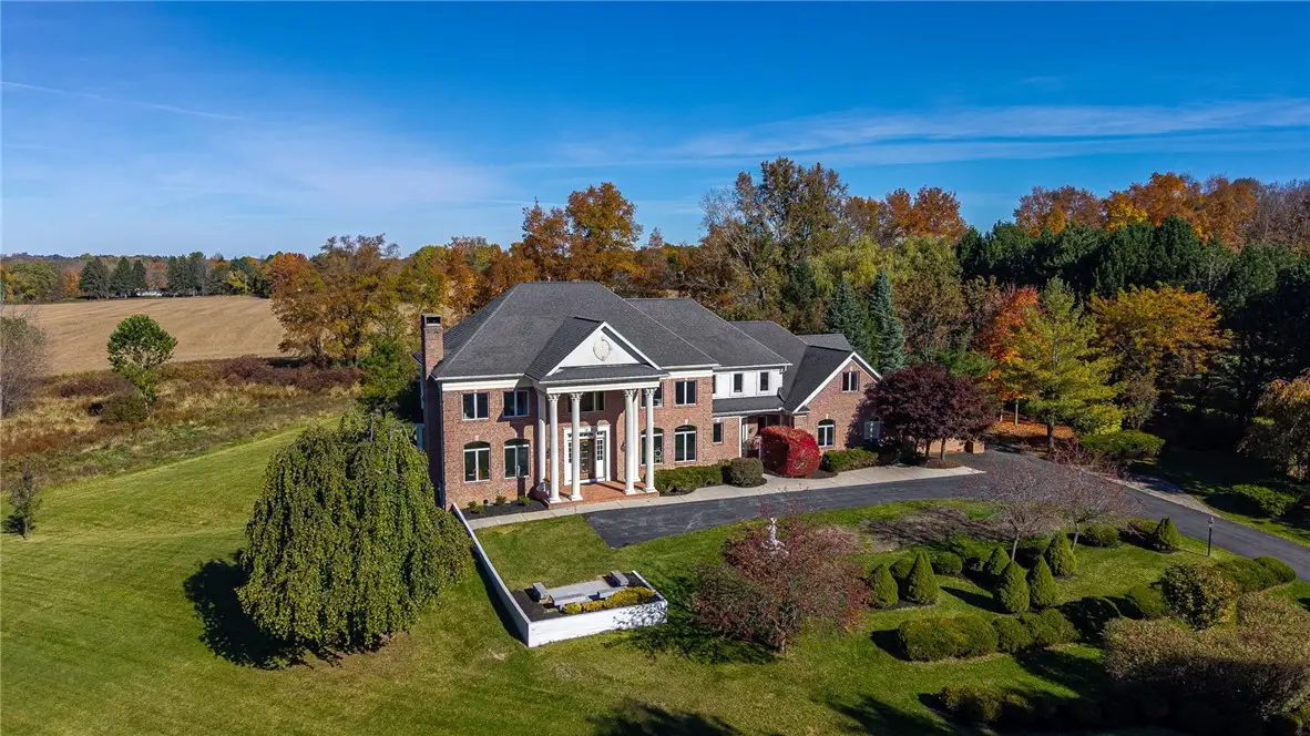 8 Braemar Way, Pittsford, NY 14534 - #1